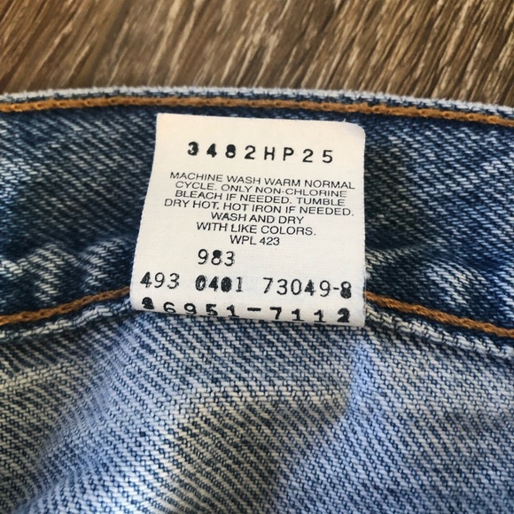 Vintage Levi’s Shorts Y2K - Picture 3 of 4